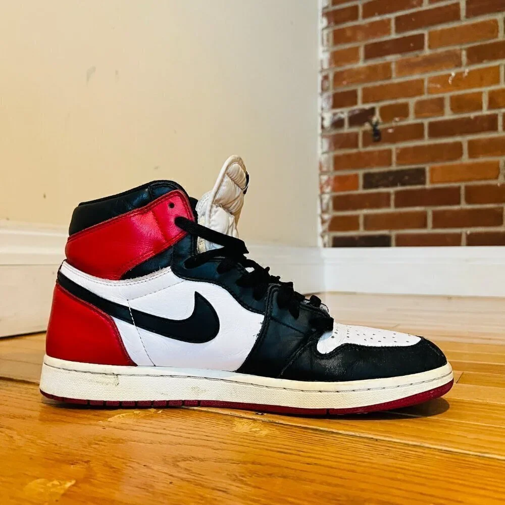 Size 11 - Jordan 1 Retro High OG Black Toe 2016